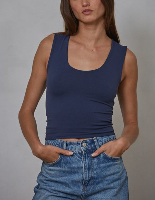 Seamless Scoop Neck Tank